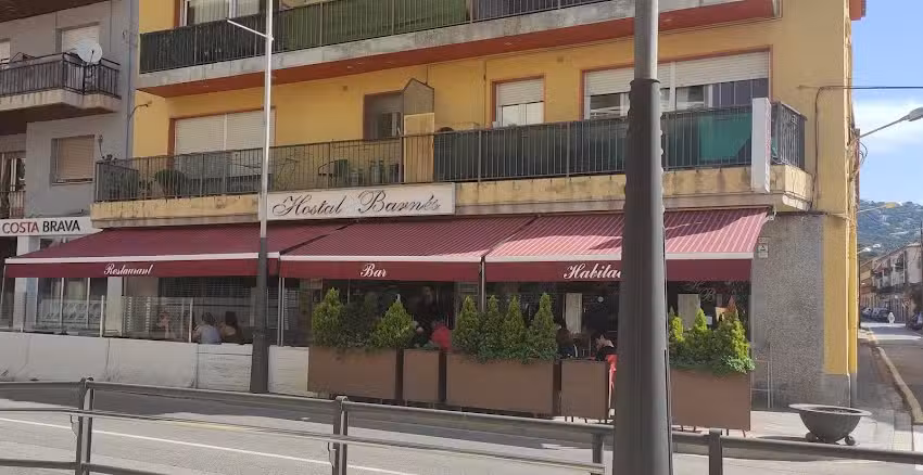 Hostal Barn&eacute;s