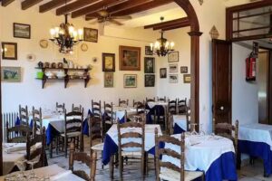 Hostal Can Mari&oacute;