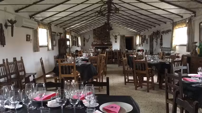 HOSTAL CATERING BAR LA BODEGA