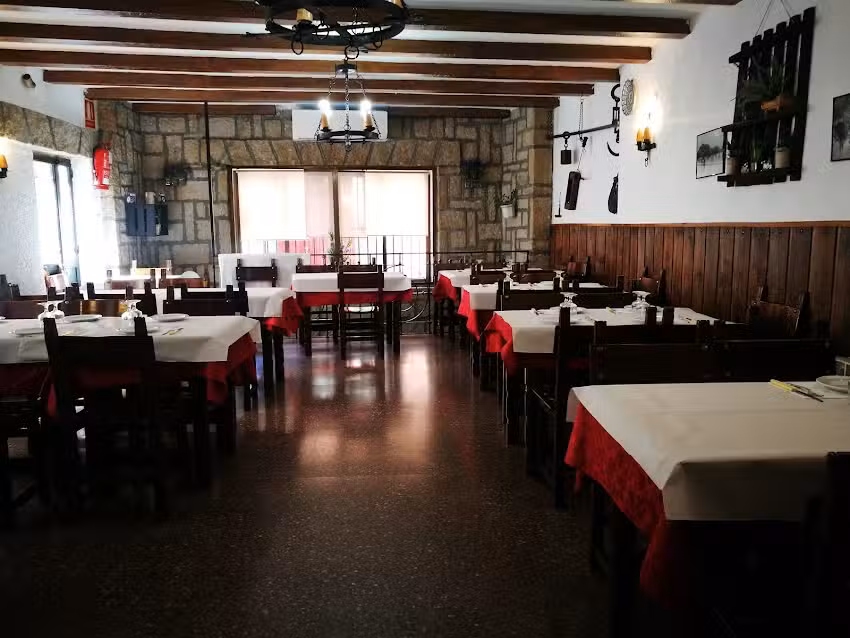 Hostal Restaurante El Chato