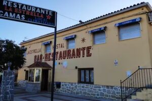 Hostal Restaurante La Estrella – Cruce de La Torre de Santa María