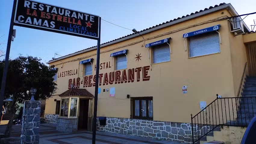 Hostal Restaurante La Estrella &ndash; Cruce de La Torre de Santa Mar&iacute;a