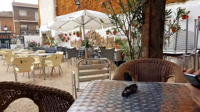 Hostal Restaurante Libra II