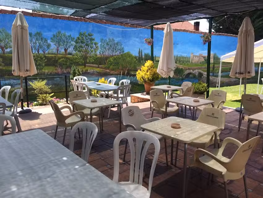 Hostal R&iacute;o Ubierna