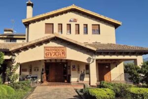 Hoster&iacute;a de Guara