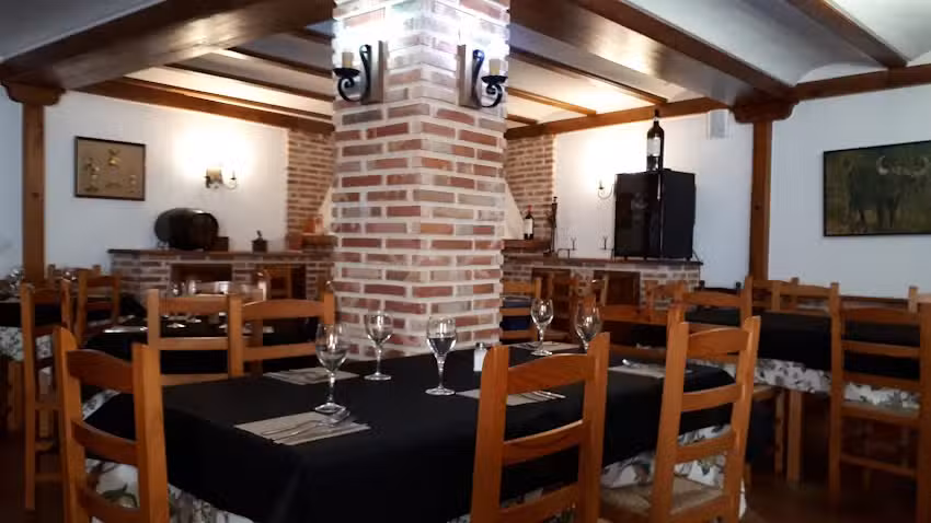 Hoster&iacute;a Hostal Pilar