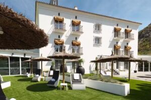 HOTEL ALTOS DE IST&Aacute;N