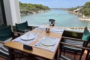 Hotel Restaurante Bahía (Cala Santandria)