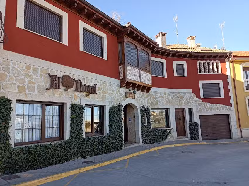 Hotel Restaurante EL NOGAL