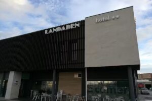 Hotel Restaurante Landaben