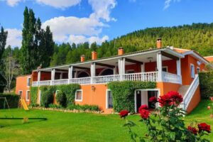 Hotel Restaurante Val de Pinares.