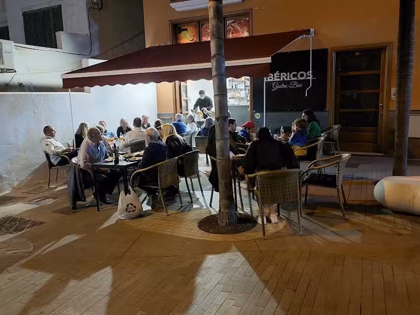 Ib&eacute;ricos Gastro-bar