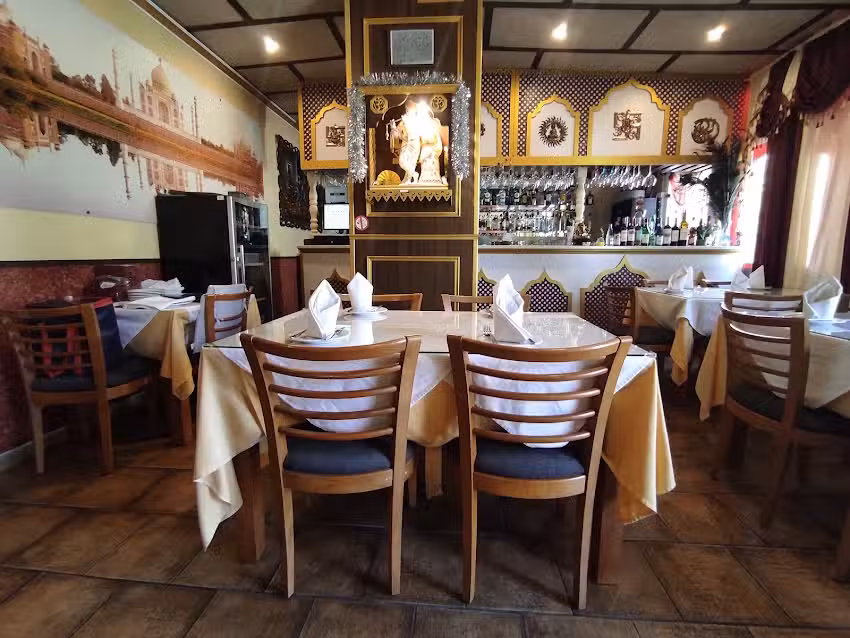 INDIAN RESTAURANT OM PALACE