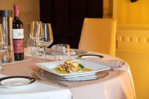 Iniro Restaurant by Palacio de So&ntilde;anes