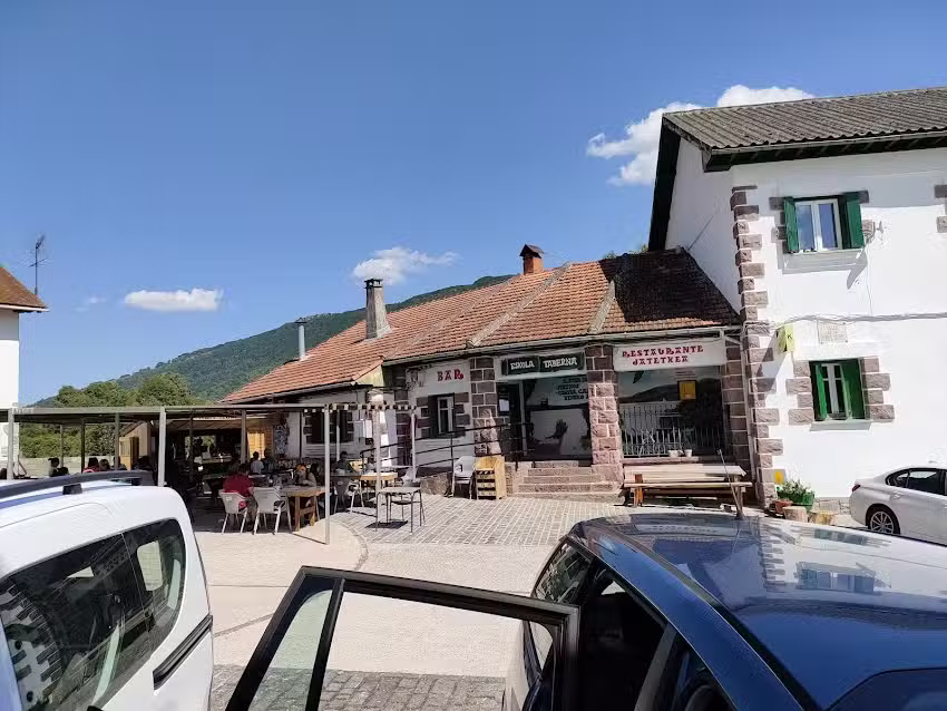 Irati Eskola Taberna