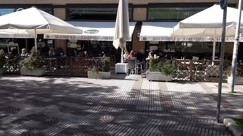 Iru&ntilde;a Mendebaldea