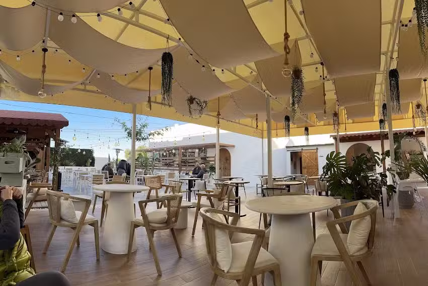 ITOUR HOTEL & COFFEE