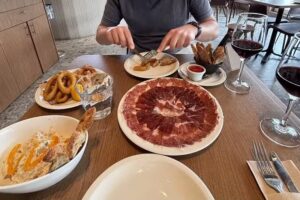 Itsaslabarrak taberna