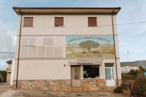 Jamones y Embutidos Valent&iacute;n