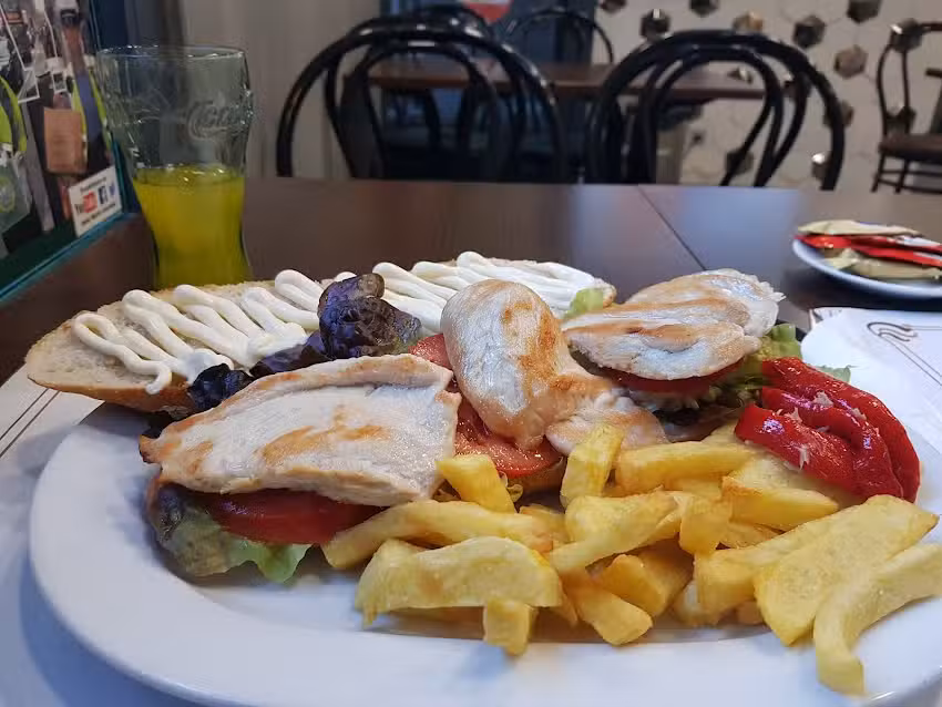 JAVIER MART&Iacute;N Croquetas ,BURGERS & COMIDA DELICIOSA