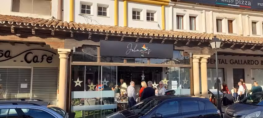 Johnny&rsquo;s Bar & Grill