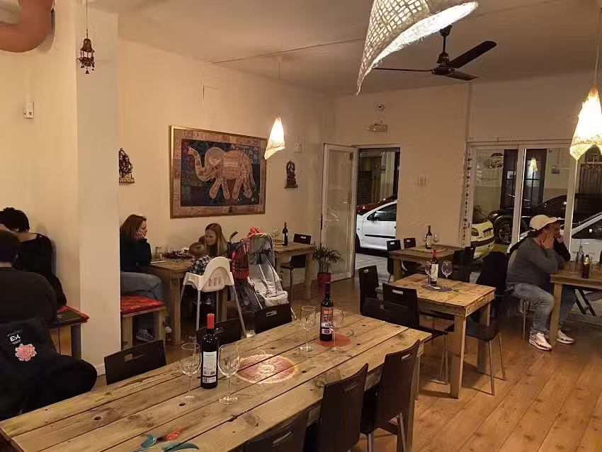 Jonny&rsquo;s Dhaba Indian Restaurant