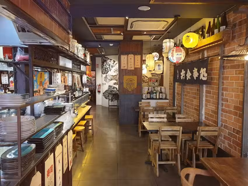 居酒屋-Konnichiwa de Fuencarral | Restaurante Japon&eacute;s Madrid