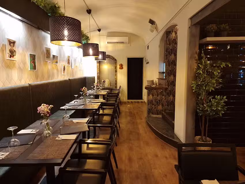 Kat&aacute;n Restaurant