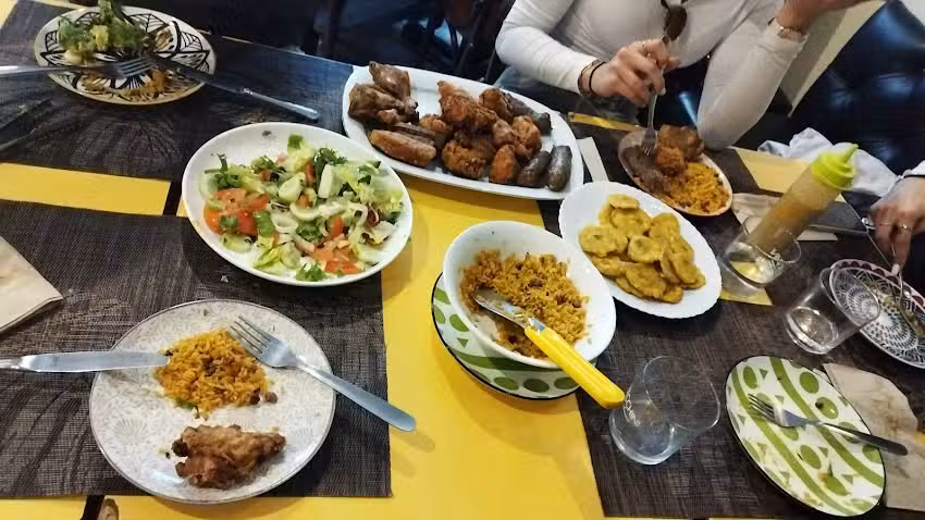 KELOKE BAR LATINO