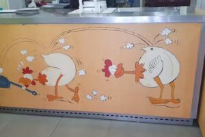 Komoenkasa – Pollos asados y comida para llevar