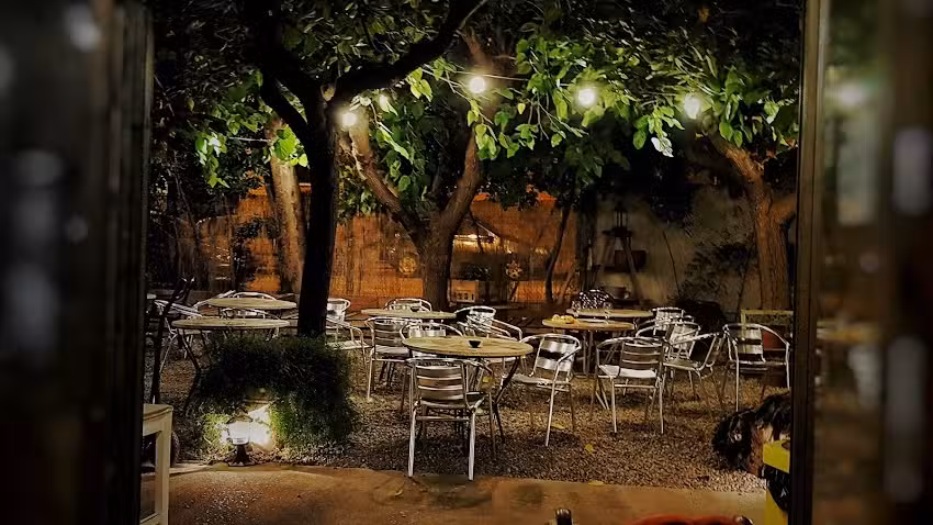 L&rsquo;Escor&ccedil;a &middot; Pinxos i Vins