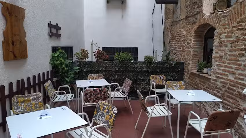 La Abad&iacute;a (El nombre de la Rosa)