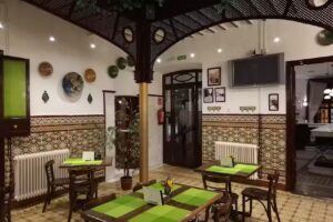 La Antigua Restaurante & Bar