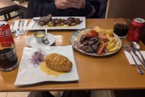 La Bajada Street Food &ndash; Vic&aacute;lvaro &ndash; Restaurante Peruano