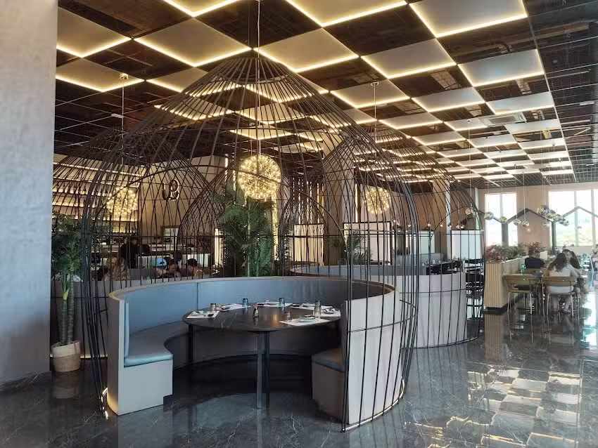 La Bella Restaurant As&iacute;an Fusi&oacute;n