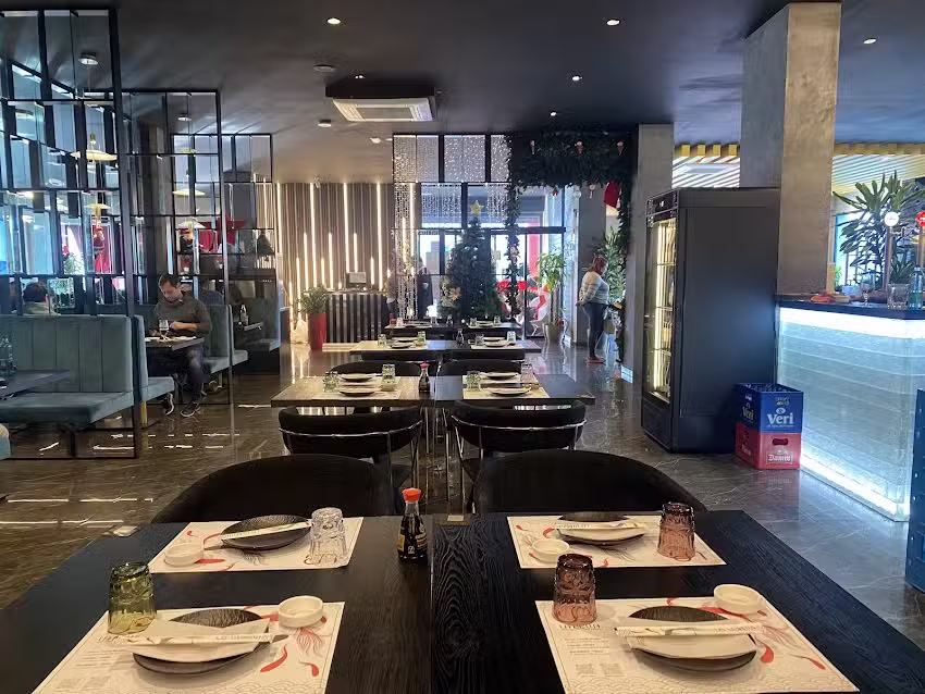 La Bella Restaurant As&iacute;an Fusi&oacute;n