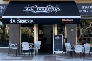 La Birreria Caf&eacute; Bar Co&iacute;n