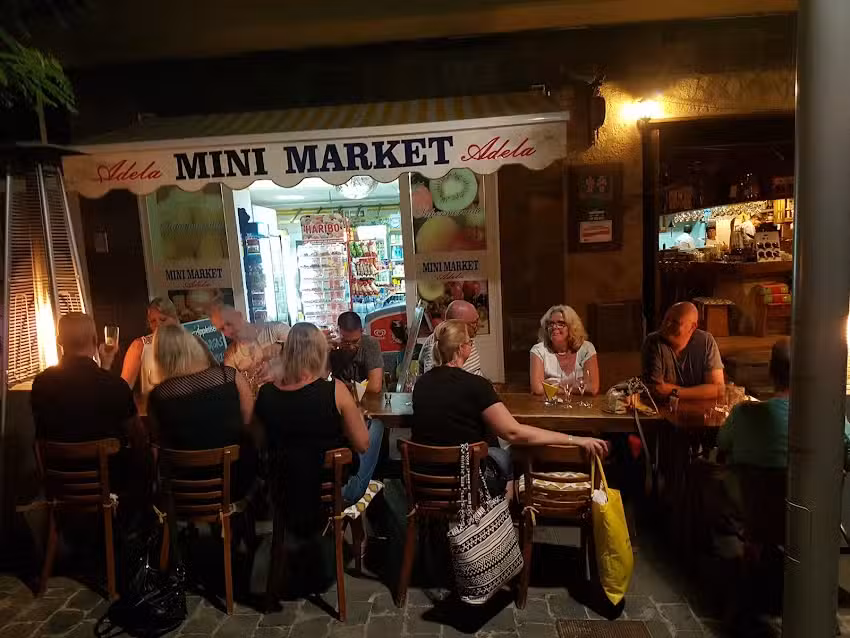 La Bodega de Jand&iacute;a s&oacute;lo con reserva, only by reservation