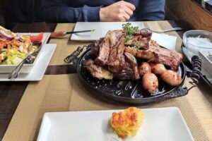 La Caba&ntilde;a ovevete/Restaurante paraguayo/En espa&ntilde;a