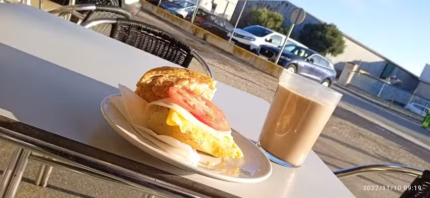 La Cabezuela; Cafeter&iacute;a, Men&uacute; del d&iacute;a