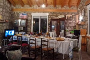 La Cantina de Pedrosa de R&iacute;o &Uacute;rbel