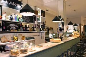 LA CARBONERA &ndash; QUESOS, VINOS Y BUENA COMIDA