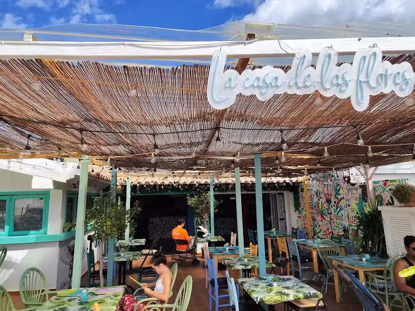 La Casa De Las Flores