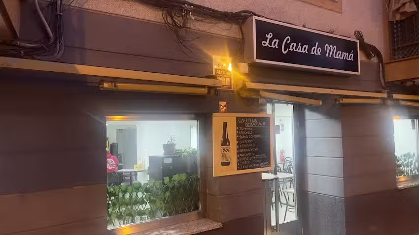 La Casa de Mam&aacute; Bar Restaurante/Almu&ntilde;&eacute;car