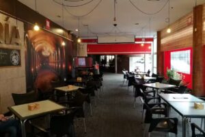 La Cervecería del Duende. Restaurante Bar con terraza climatizada en Alcázar de San Juan