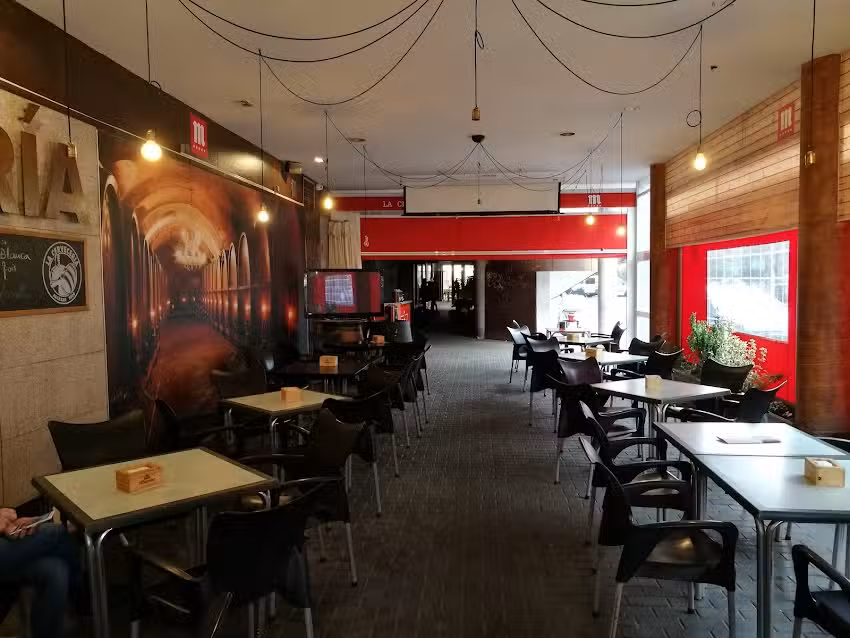 La Cervecer&iacute;a del Duende. Restaurante Bar con terraza climatizada en Alc&aacute;zar de San Juan