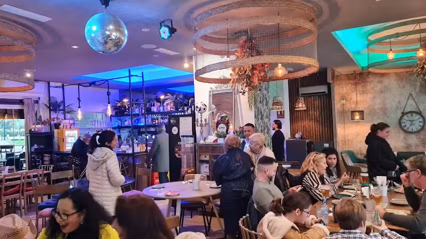 LA CHAL&Aacute; MALAGA