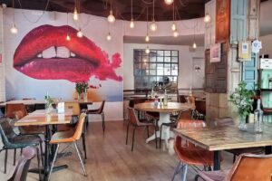 La Clandestina Bistro & Cafe