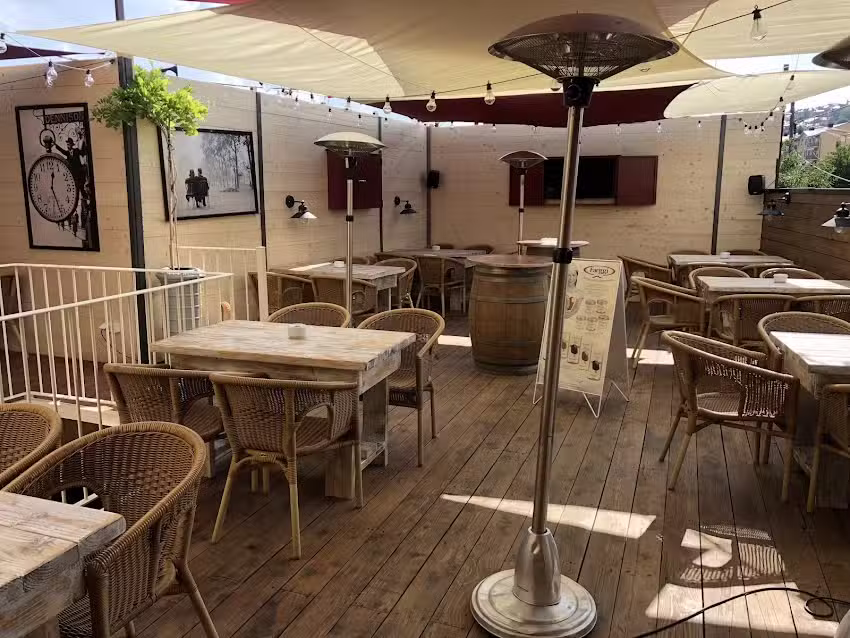 La Confianza Lounge Coffe bar