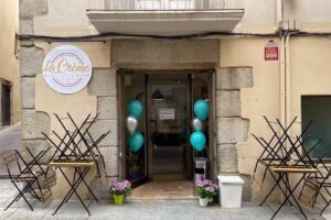 La Cr&egrave;me &ndash; Lounge & Bar